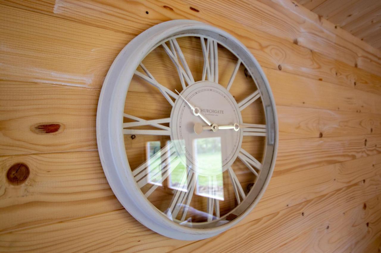 Choller Lake Lodges - Primrose Cabin With Private Hot Tub 阿伦德尔 外观 照片