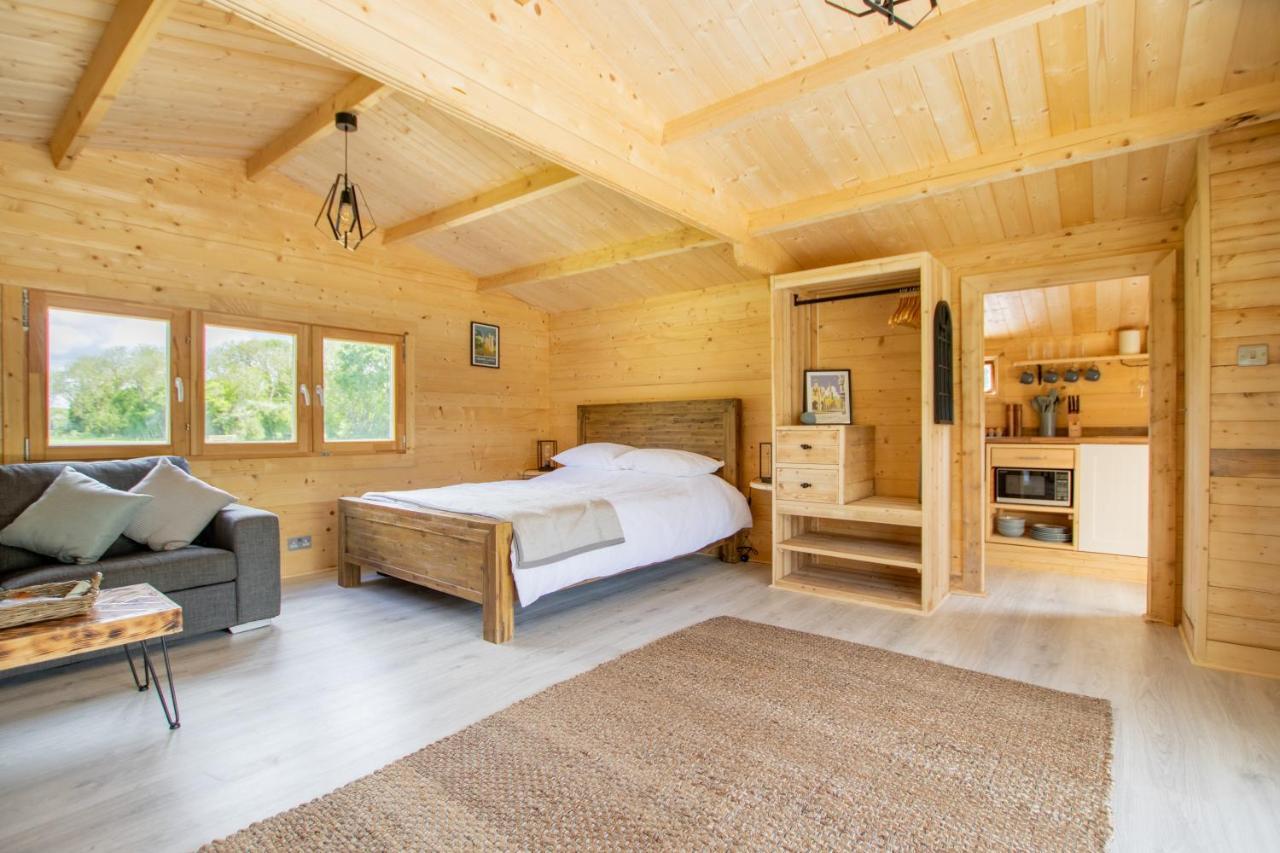 Choller Lake Lodges - Primrose Cabin With Private Hot Tub 阿伦德尔 外观 照片